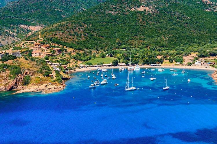 Une croisière sur le littoral Corse